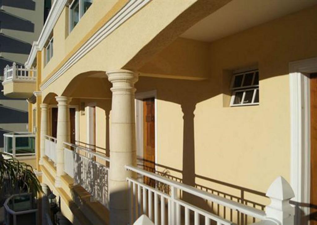 Baker'S Suites خليج سِمبسون المظهر الخارجي الصورة